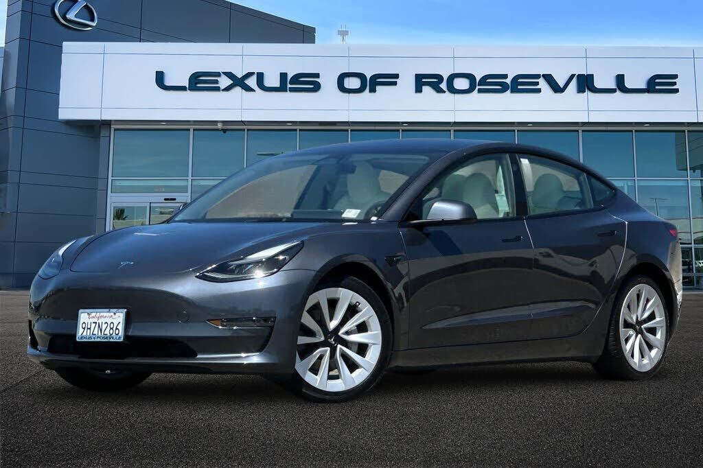 2023 TESLA Model 3