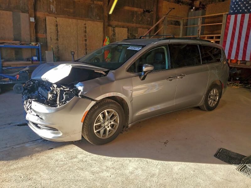 2020 CHRYSLER Voyager