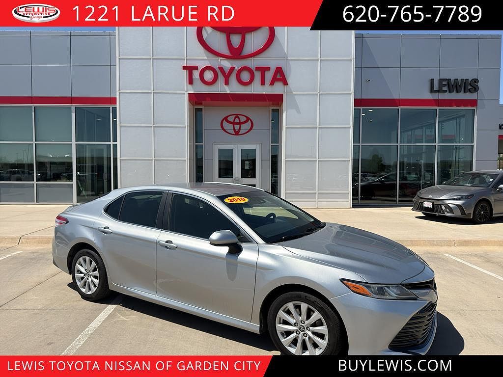 2018 TOYOTA Camry