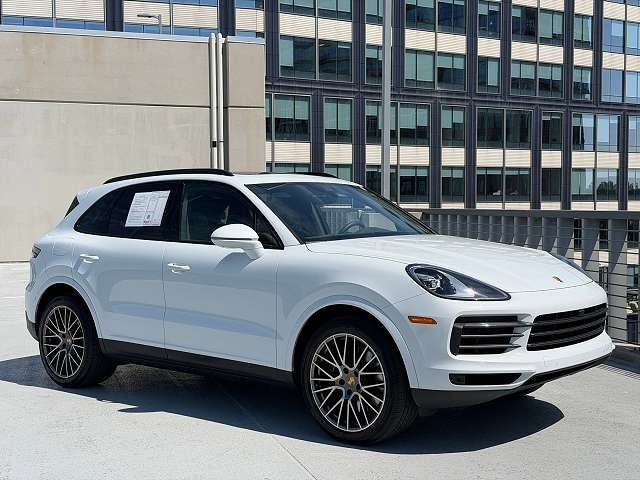 2023 PORSCHE Cayenne