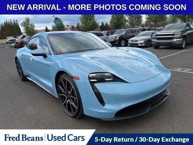 2024 PORSCHE Taycan