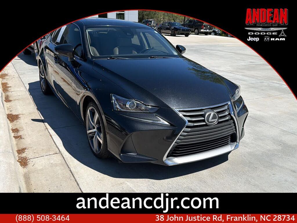 2017 LEXUS IS