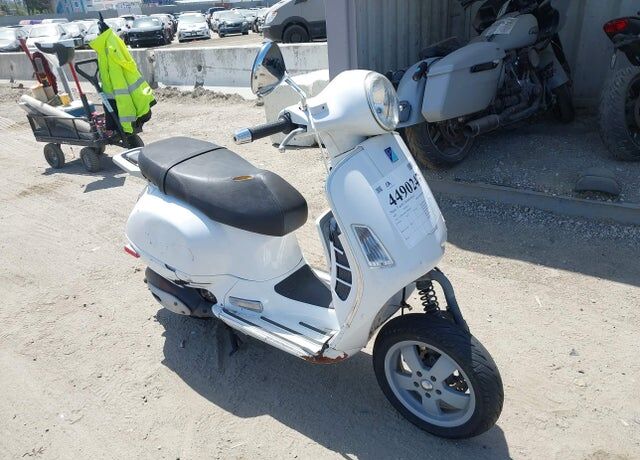 2007 PIAGGIO AND VESPA GT