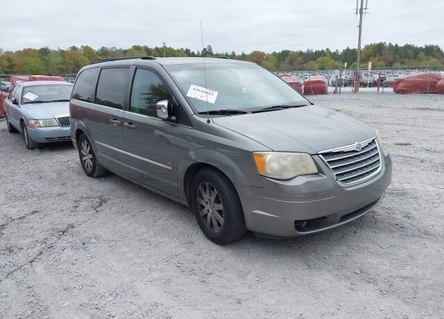 2009 CHRYSLER Town and Country