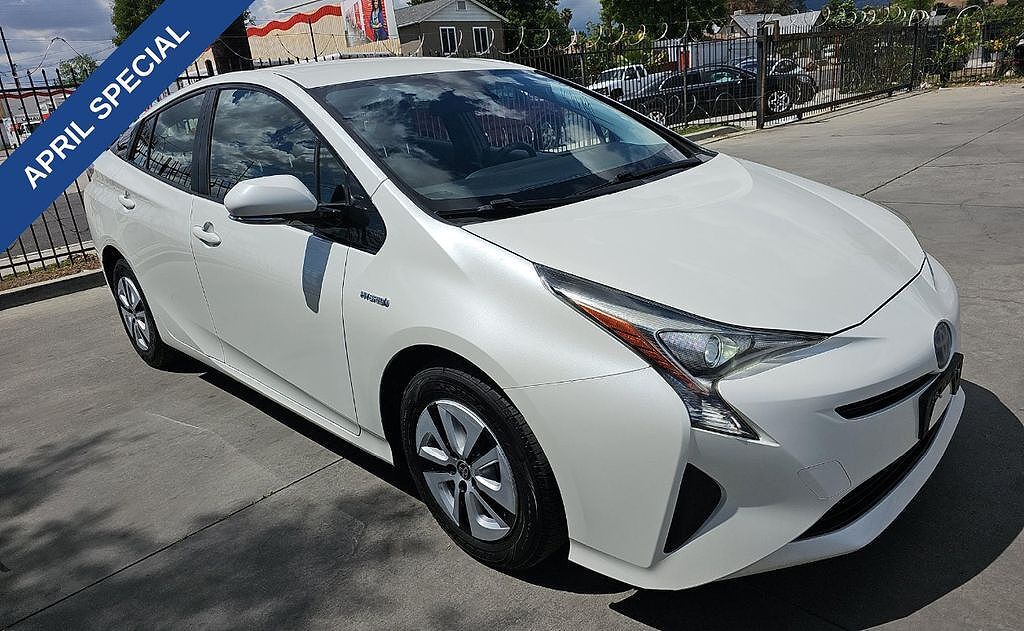 2017 TOYOTA PRIUS