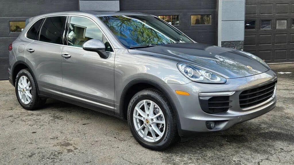 2018 PORSCHE Cayenne