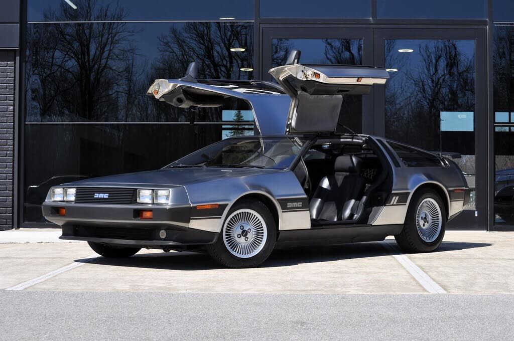 1981 DELOREAN DMC-12