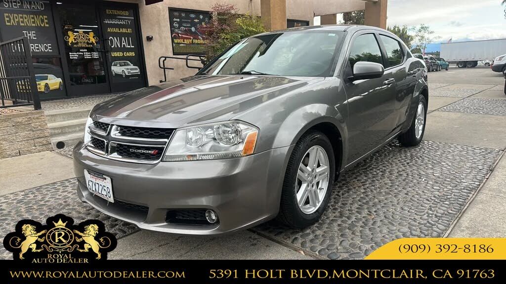 2013 DODGE Avenger
