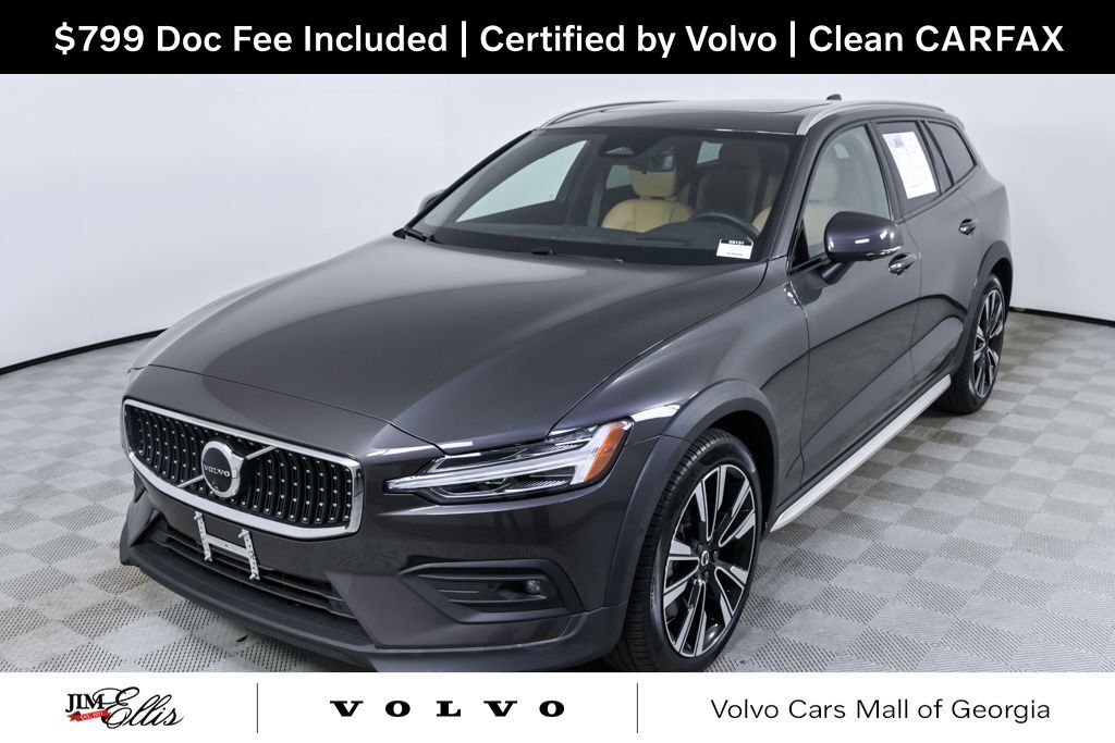 2025 VOLVO V60CC