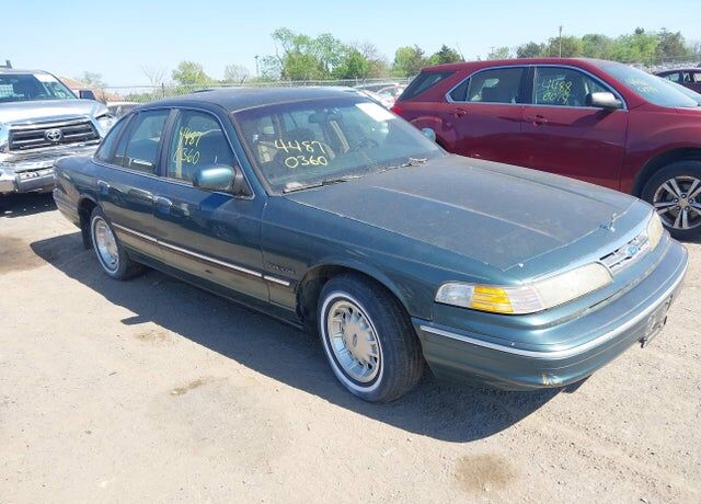 1995 FORD Crown Victoria