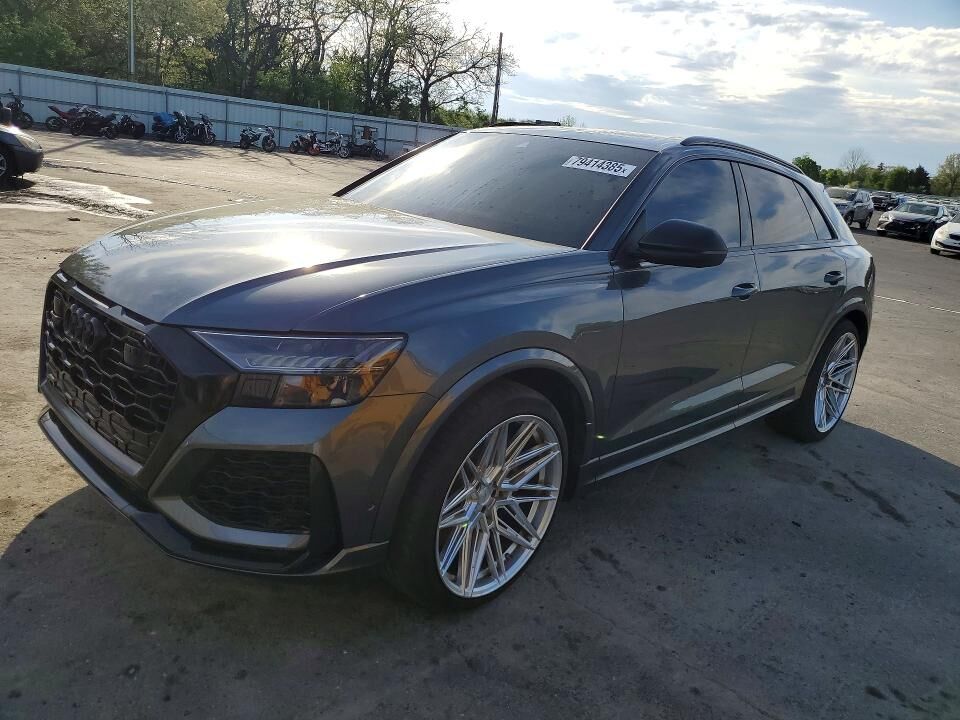 2022 AUDI RS Q8