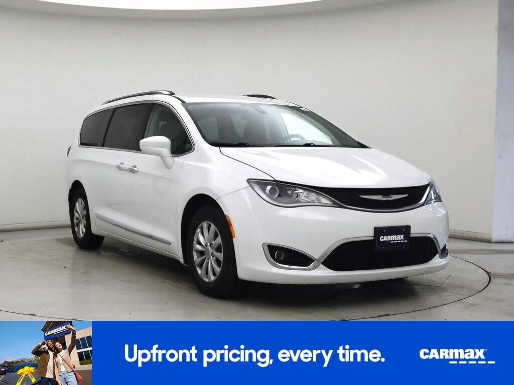 2019 CHRYSLER Pacifica