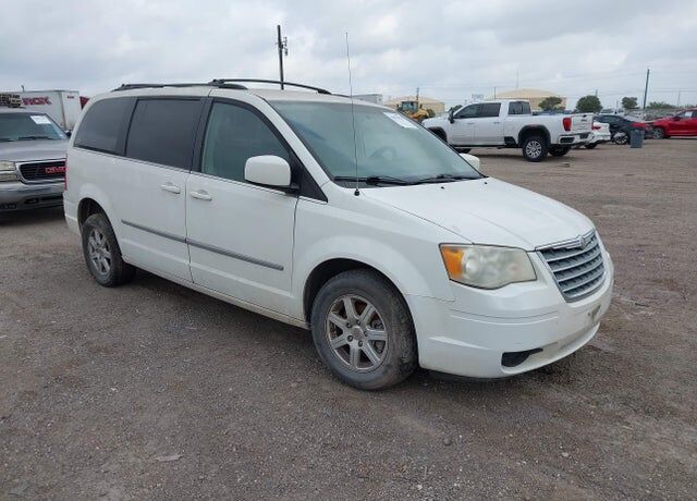 2010 CHRYSLER Town and Country
