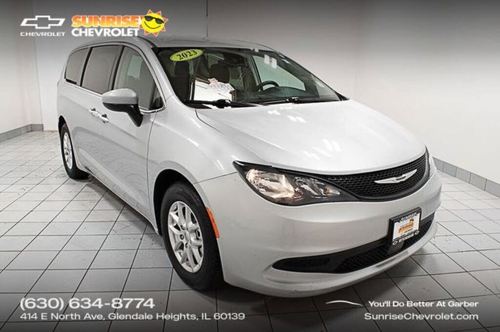 2023 CHRYSLER Voyager