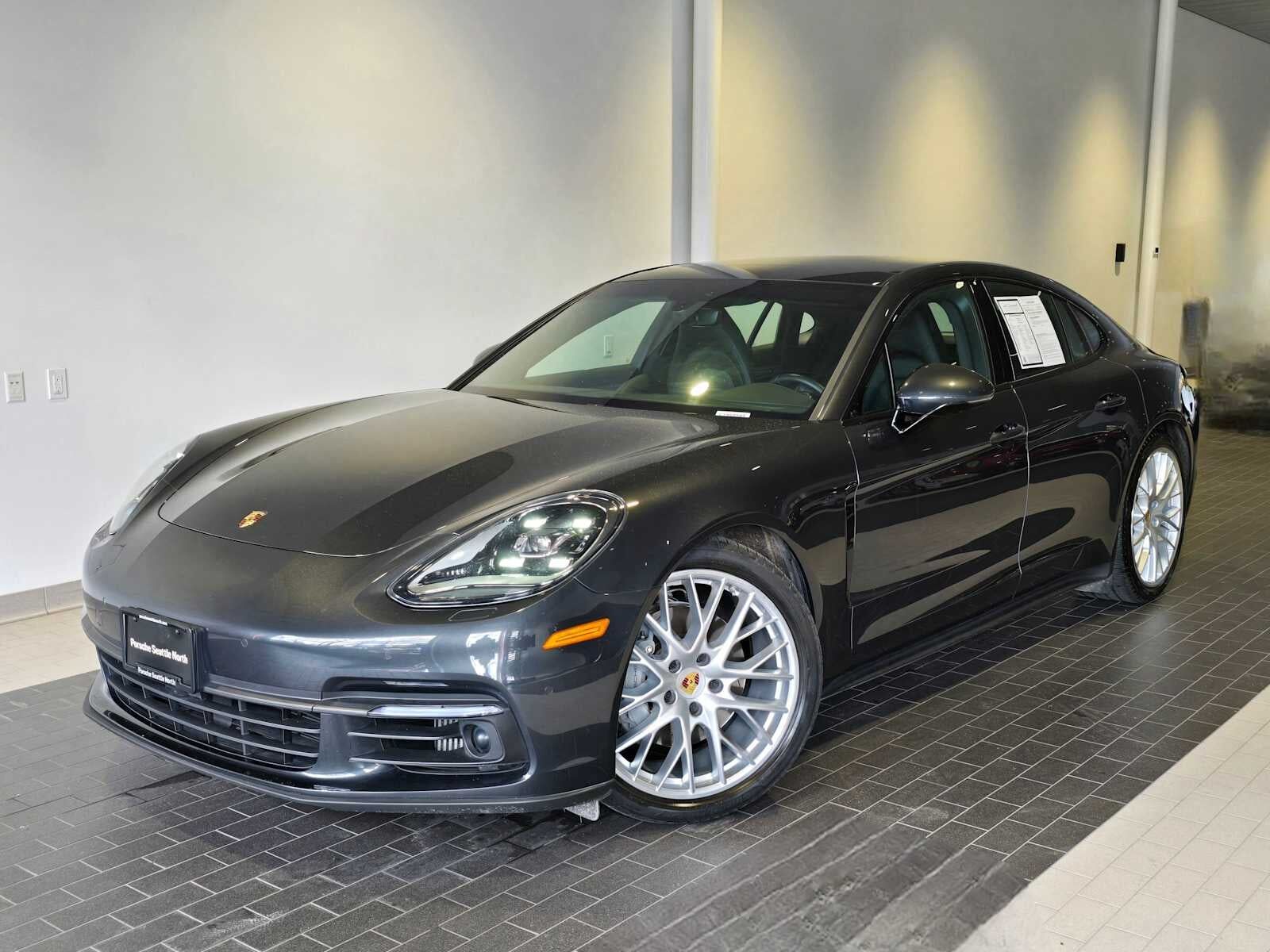 2018 PORSCHE Panamera