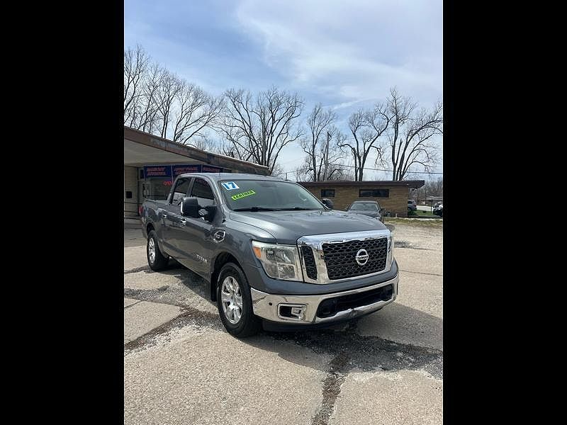 2017 NISSAN Titan