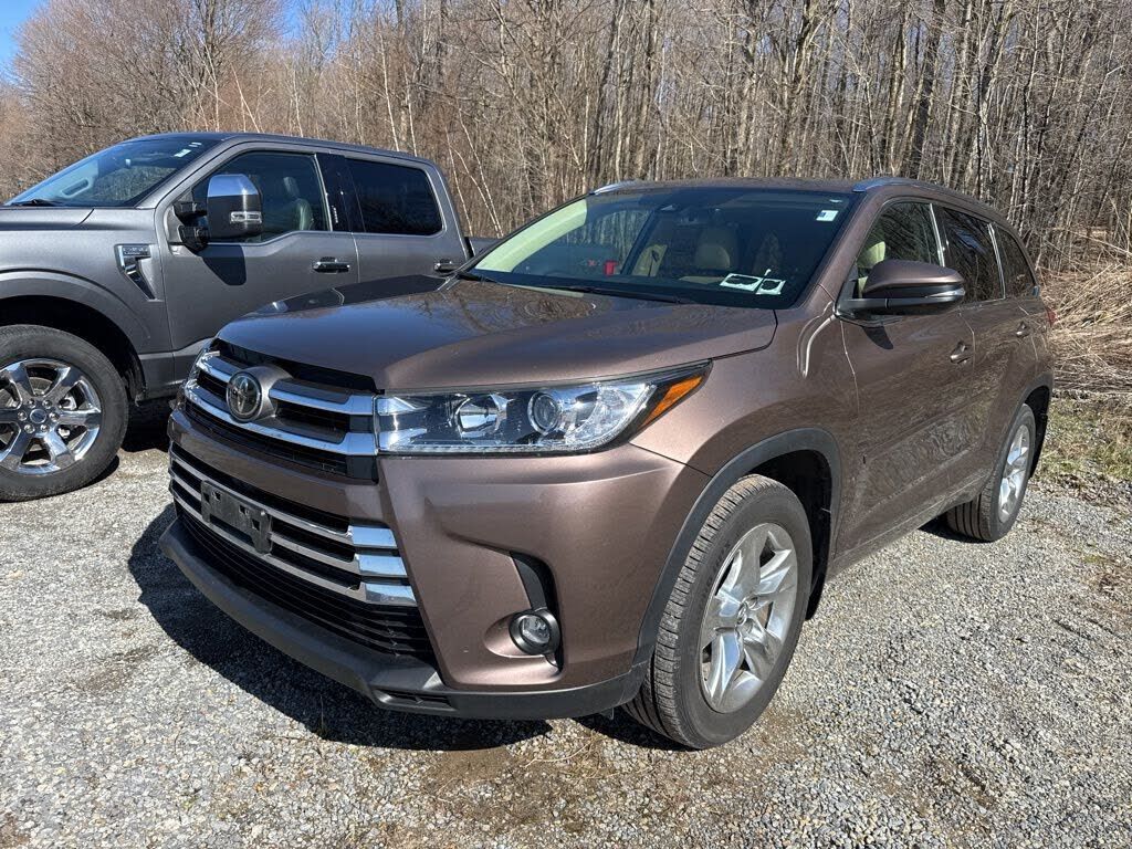 2019 TOYOTA Highlander