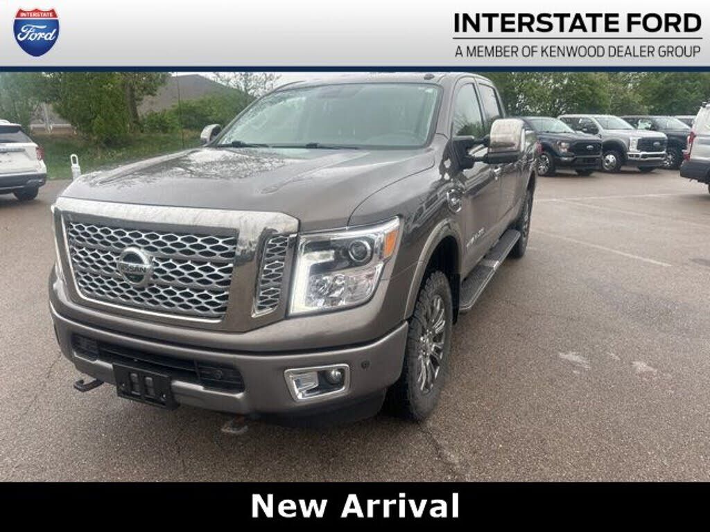 2016 NISSAN Titan