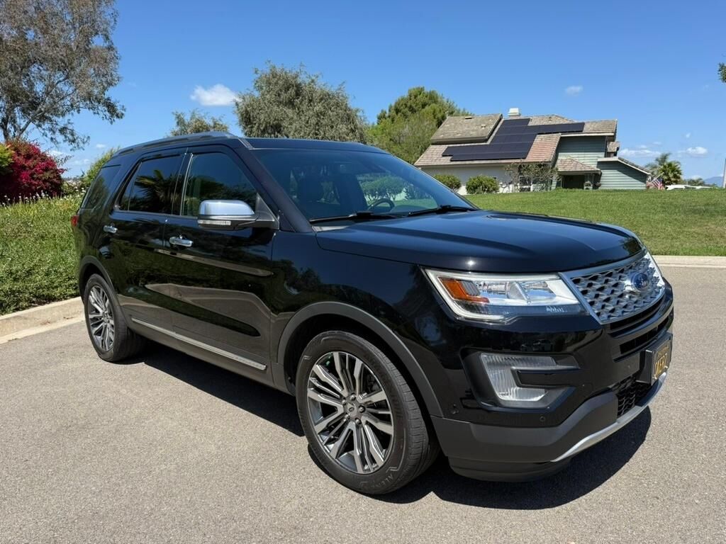 2017 FORD Explorer