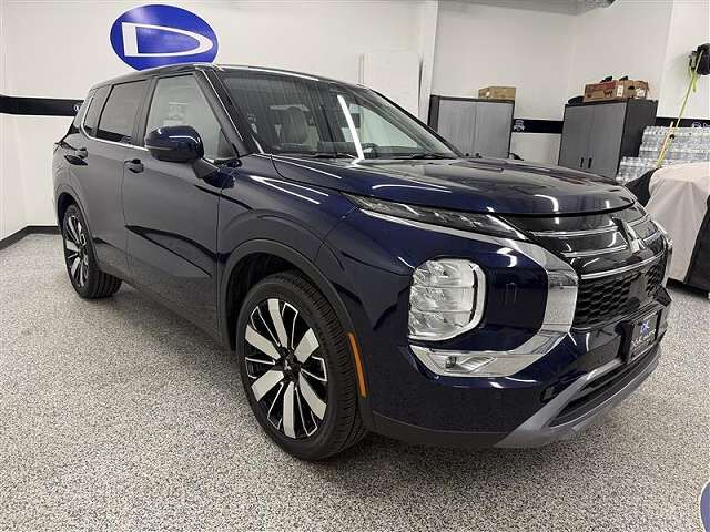 2025 MITSUBISHI Outlander