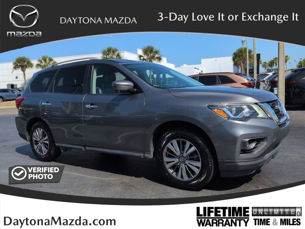 2020 NISSAN Pathfinder