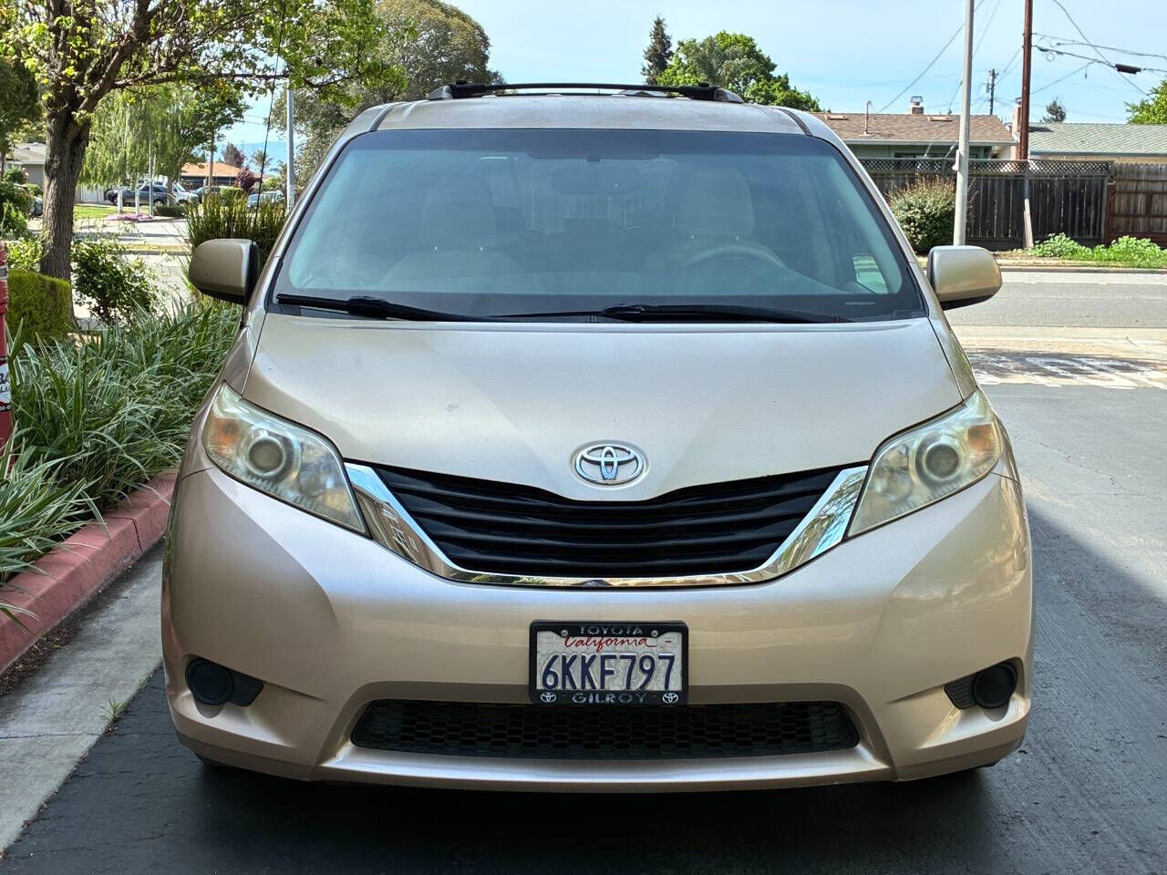 2011 TOYOTA Sienna