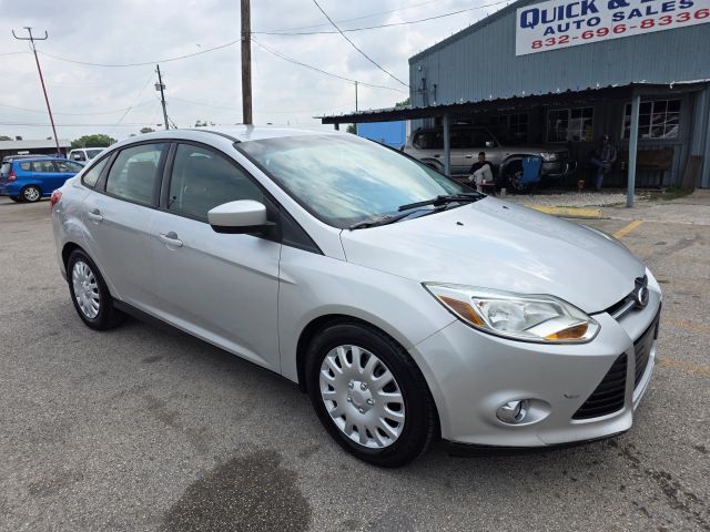 2012 FORD Focus