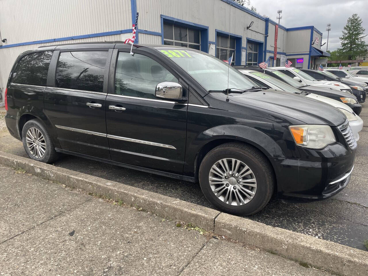 2014 CHRYSLER Town and Country