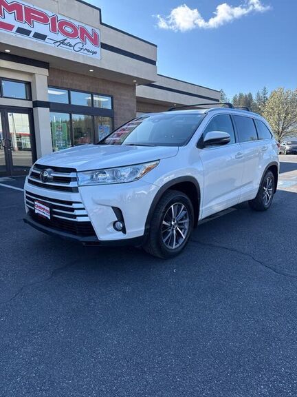 2017 TOYOTA Highlander