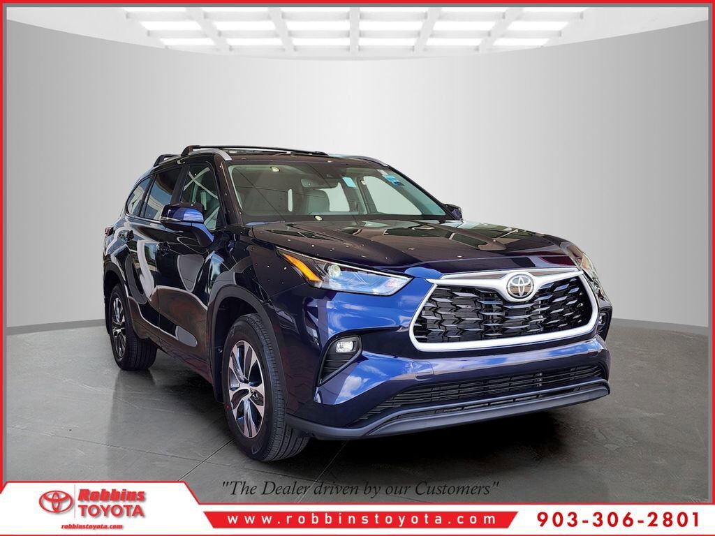 2026 TOYOTA Highlander