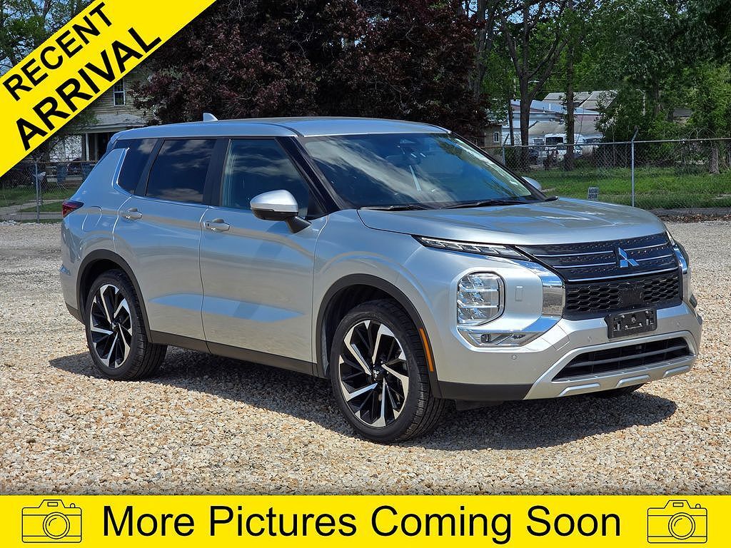 2024 MITSUBISHI Outlander