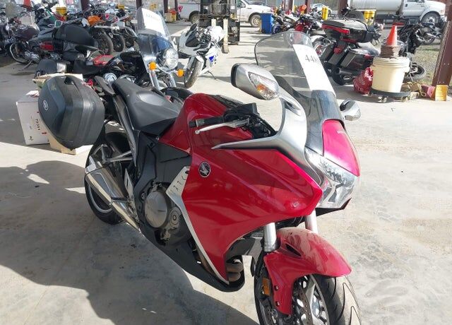 2010 HONDA VFR1200F