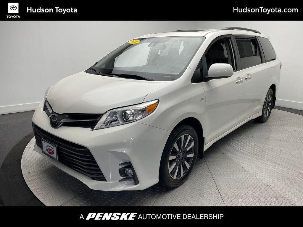 2020 TOYOTA Sienna