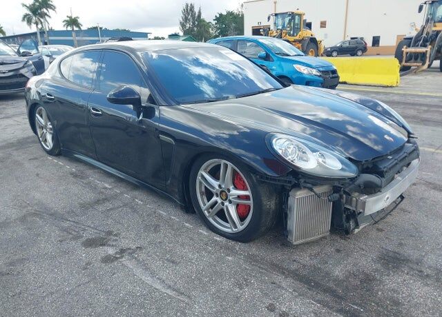 2014 PORSCHE Panamera