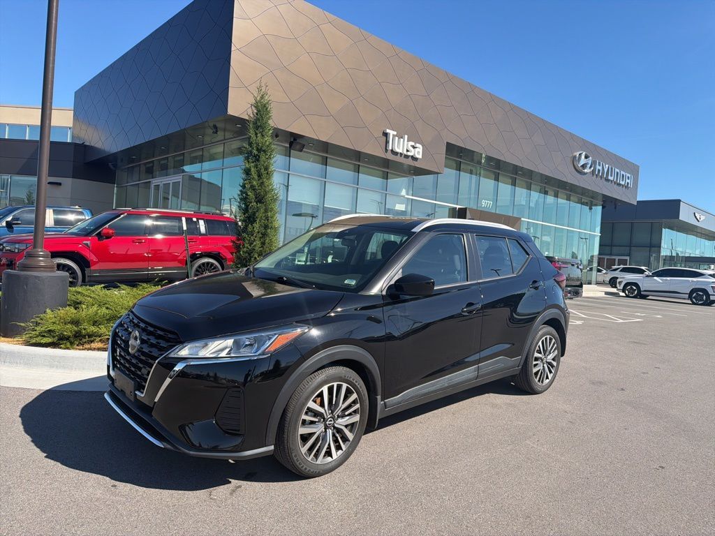 2023 NISSAN Kicks