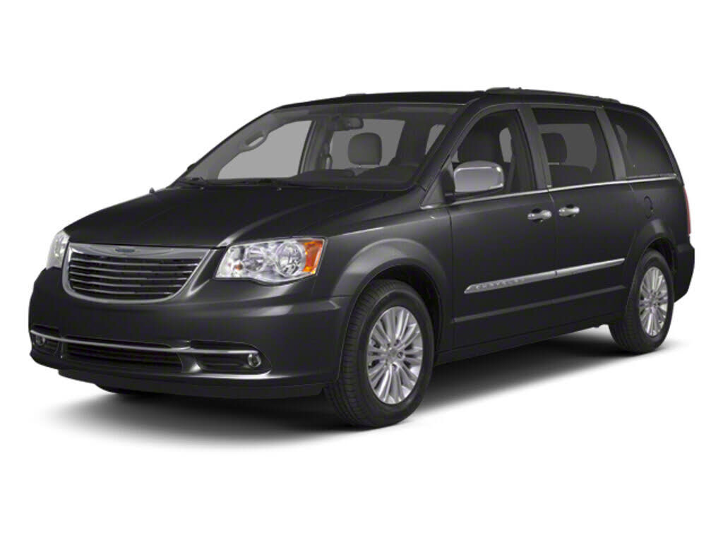 2013 CHRYSLER Town and Country
