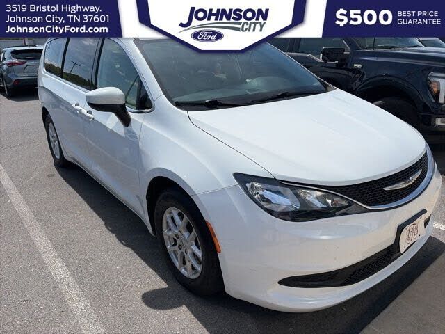 2021 CHRYSLER Voyager