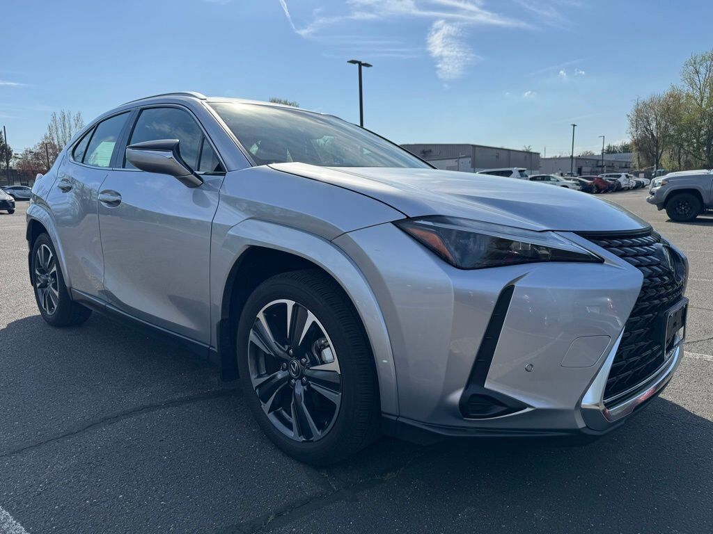 2023 LEXUS UX