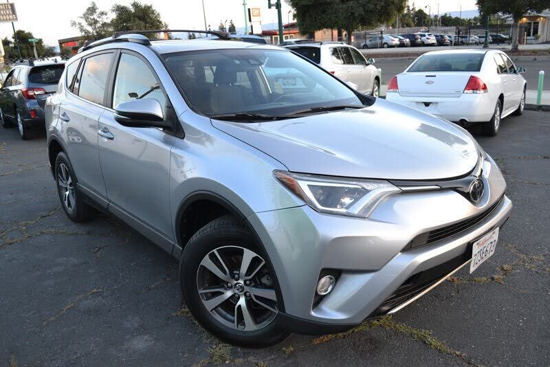 2017 TOYOTA RAV4