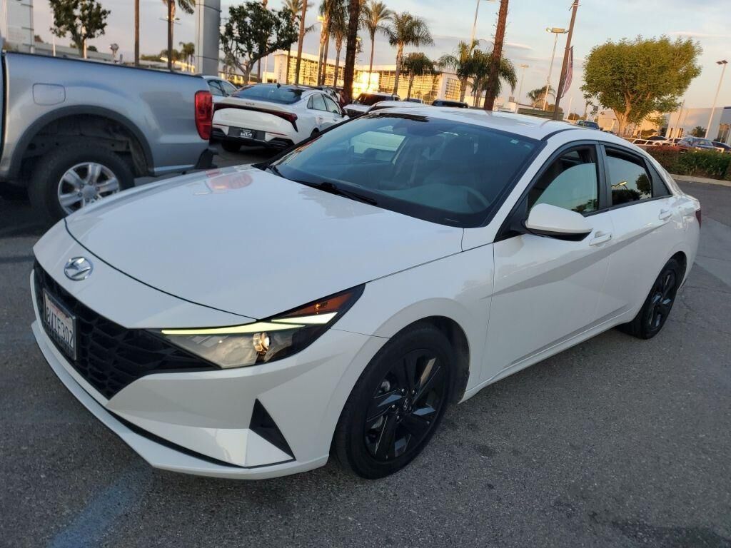 2021 HYUNDAI Elantra