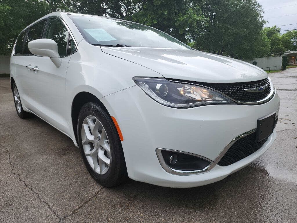 2019 CHRYSLER Pacifica