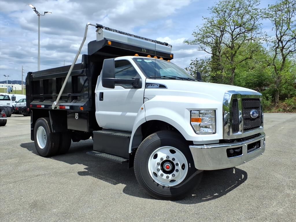 2027 FORD F-750