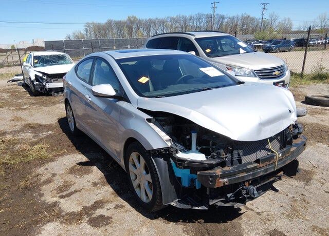 2012 HYUNDAI Elantra