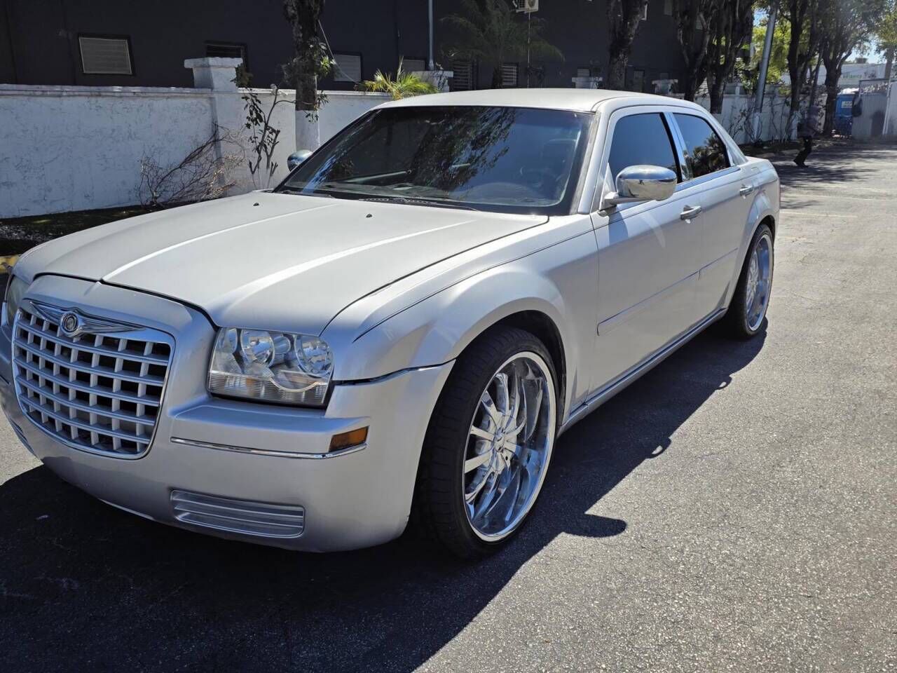 2005 CHRYSLER 300