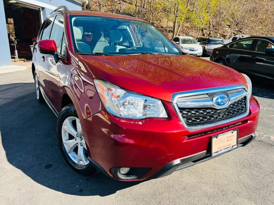 2015 SUBARU Forester