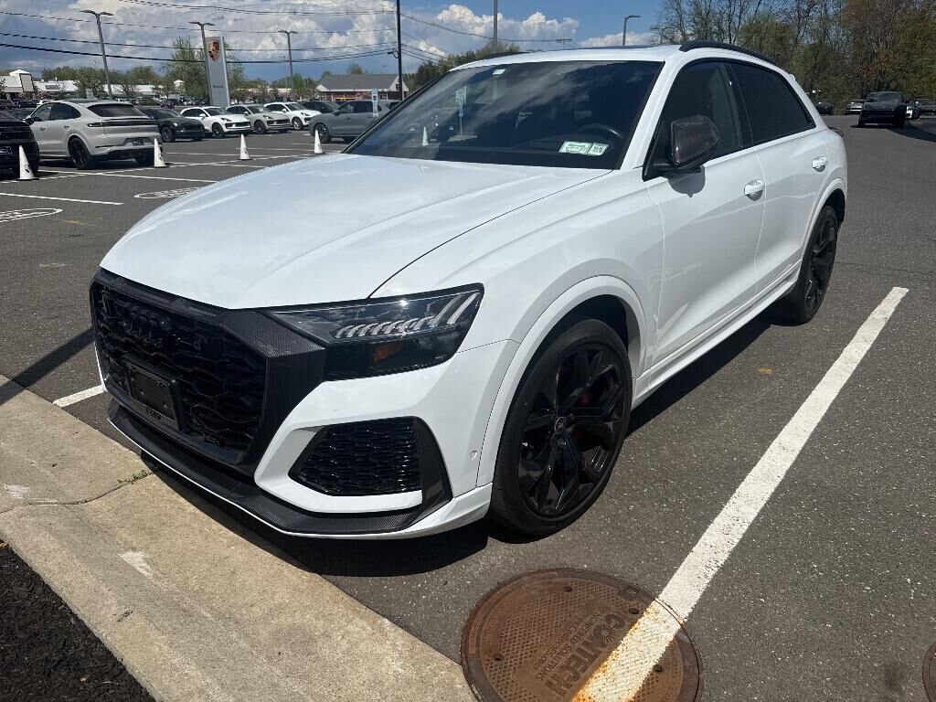 2022 AUDI RS Q8