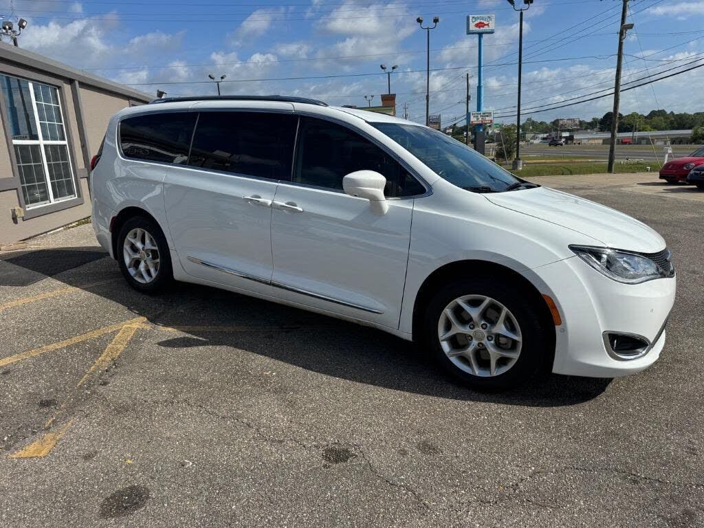 2020 CHRYSLER Pacifica