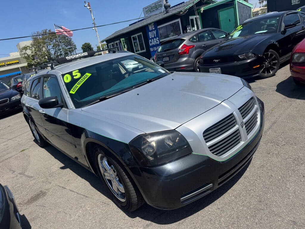 2005 DODGE Magnum