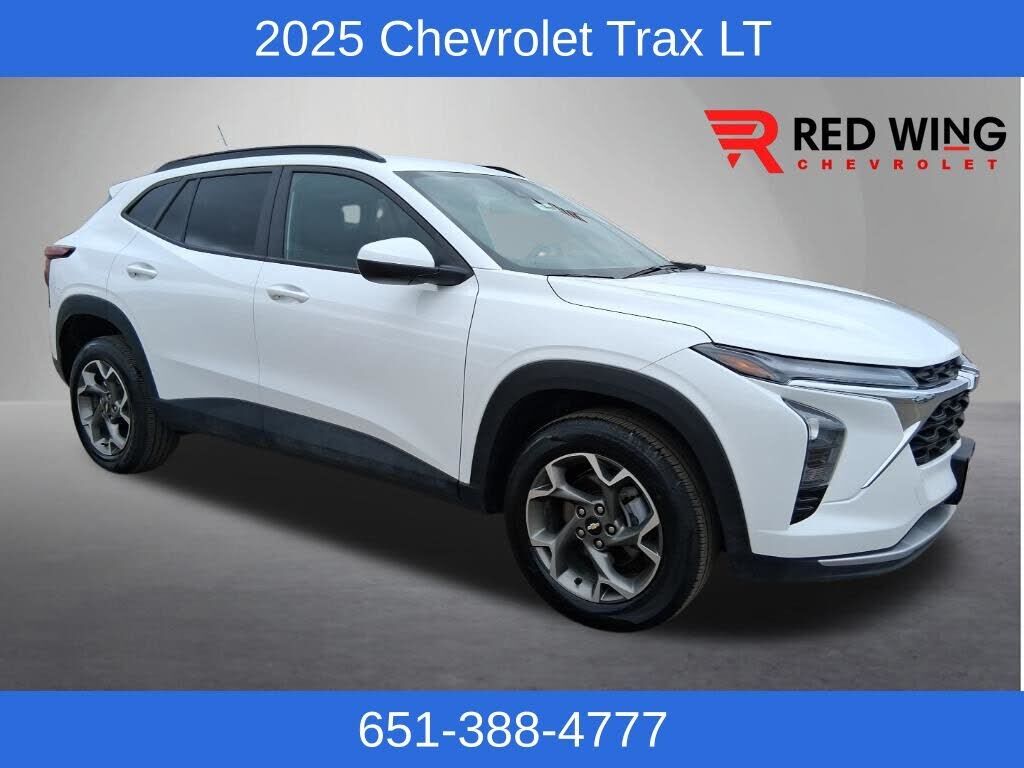 2025 CHEVROLET Trax