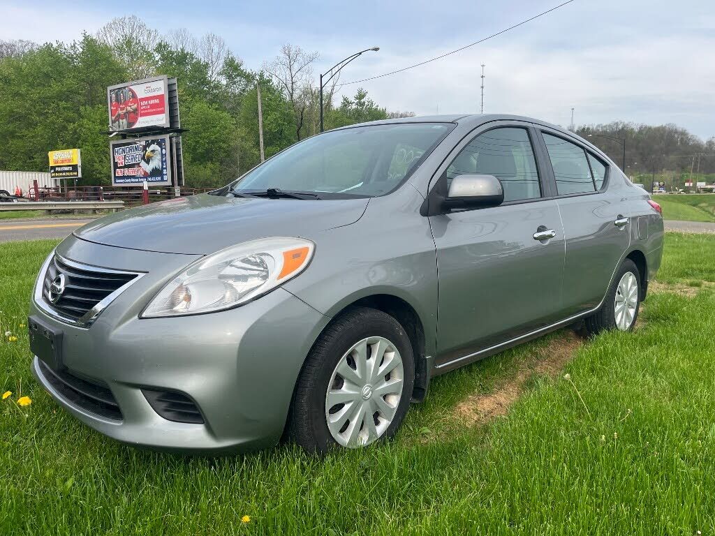 2013 NISSAN Versa